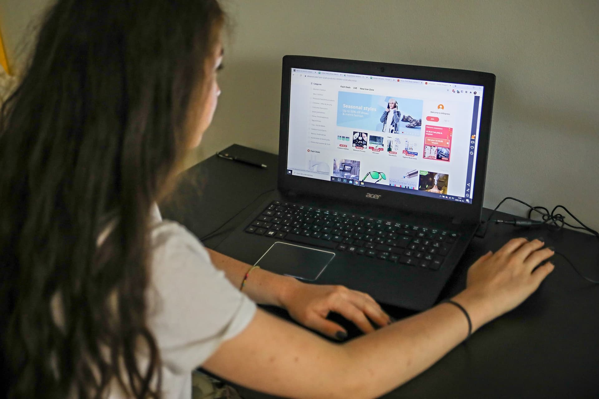Egyre több veszély leselkedik a gyerekekre az interneten egy kutatás szerint