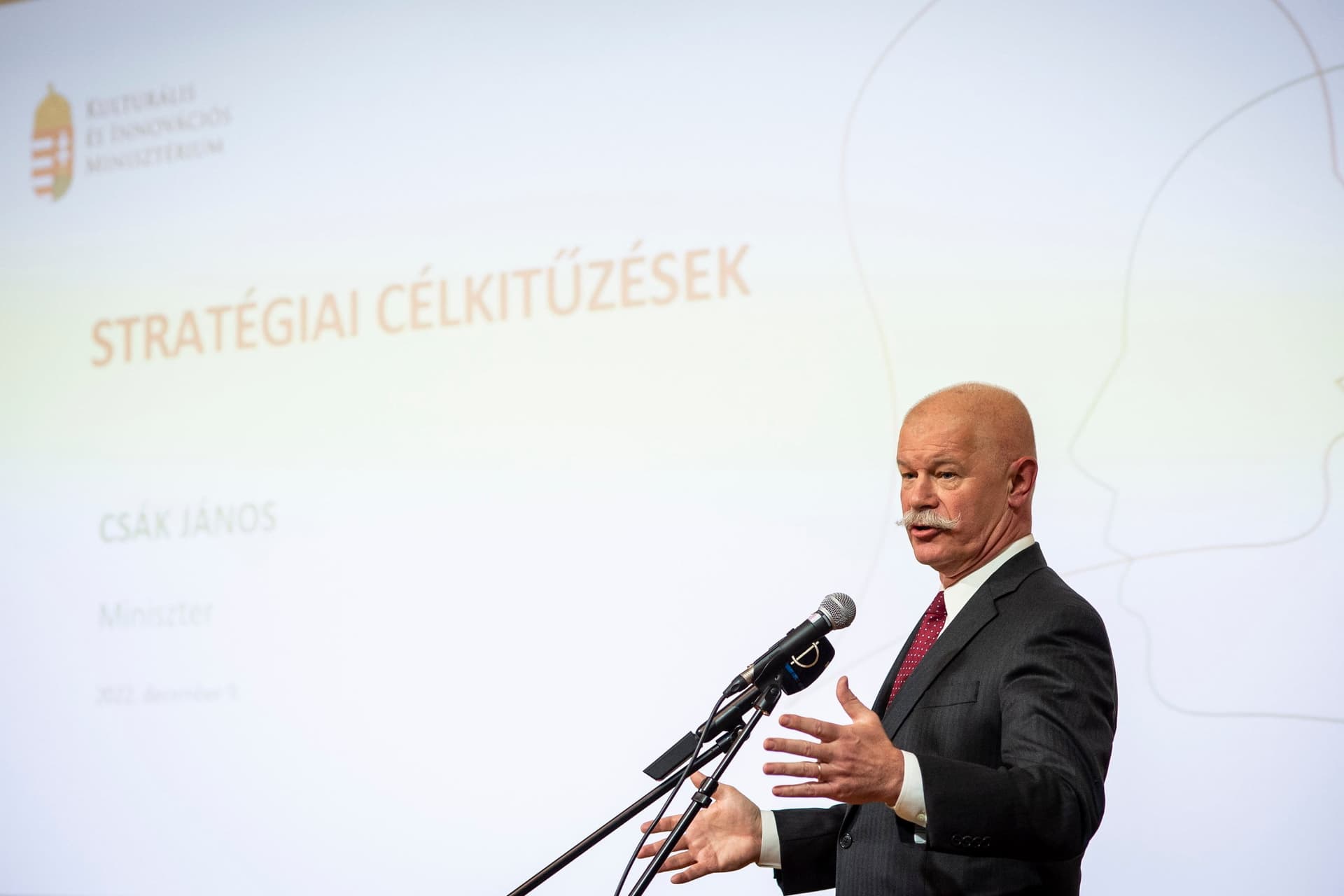 Csák János: A magyarok feladata az, hogy megvalósítsák kultúrájuk innovációját