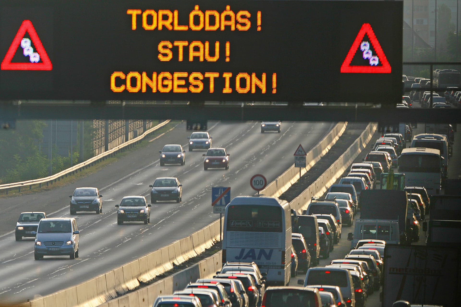 Baleset miatt torlódás az M0-s autóúton