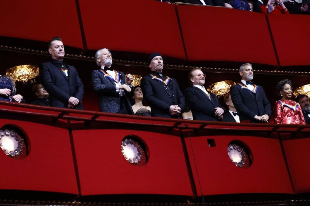 George Clooney, a U2 és Gladys Knight is megkapta a Kennedy Központ díját