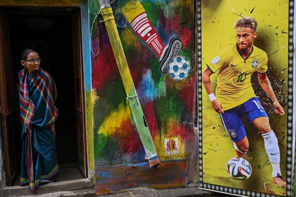A Neymar-hasonmás a gesztusokat is betanulta