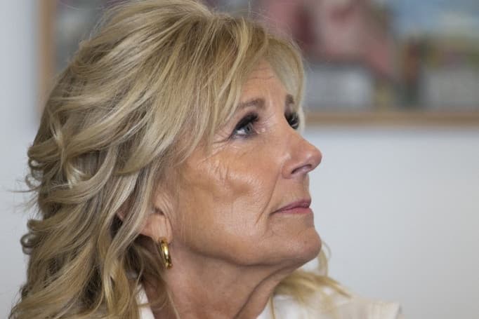 Eltávolítottak két rákos elváltozást Jill Biden szervezetéből