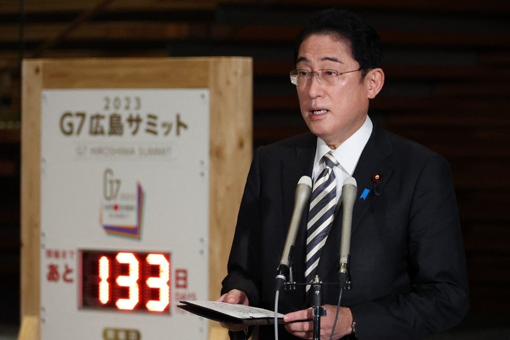 Kijevi látogatást is fontolgat a japán kormányfő év eleji diplomácia körútján