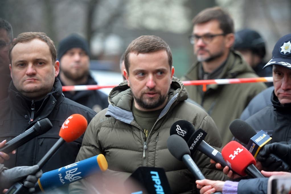 Megint bedobta a törölközőt egy kormánytag Ukrajnában