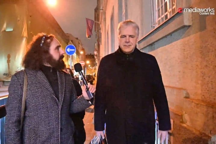 Hallgat az Eötvös József Gimnázium botrányba keveredett igazgatója