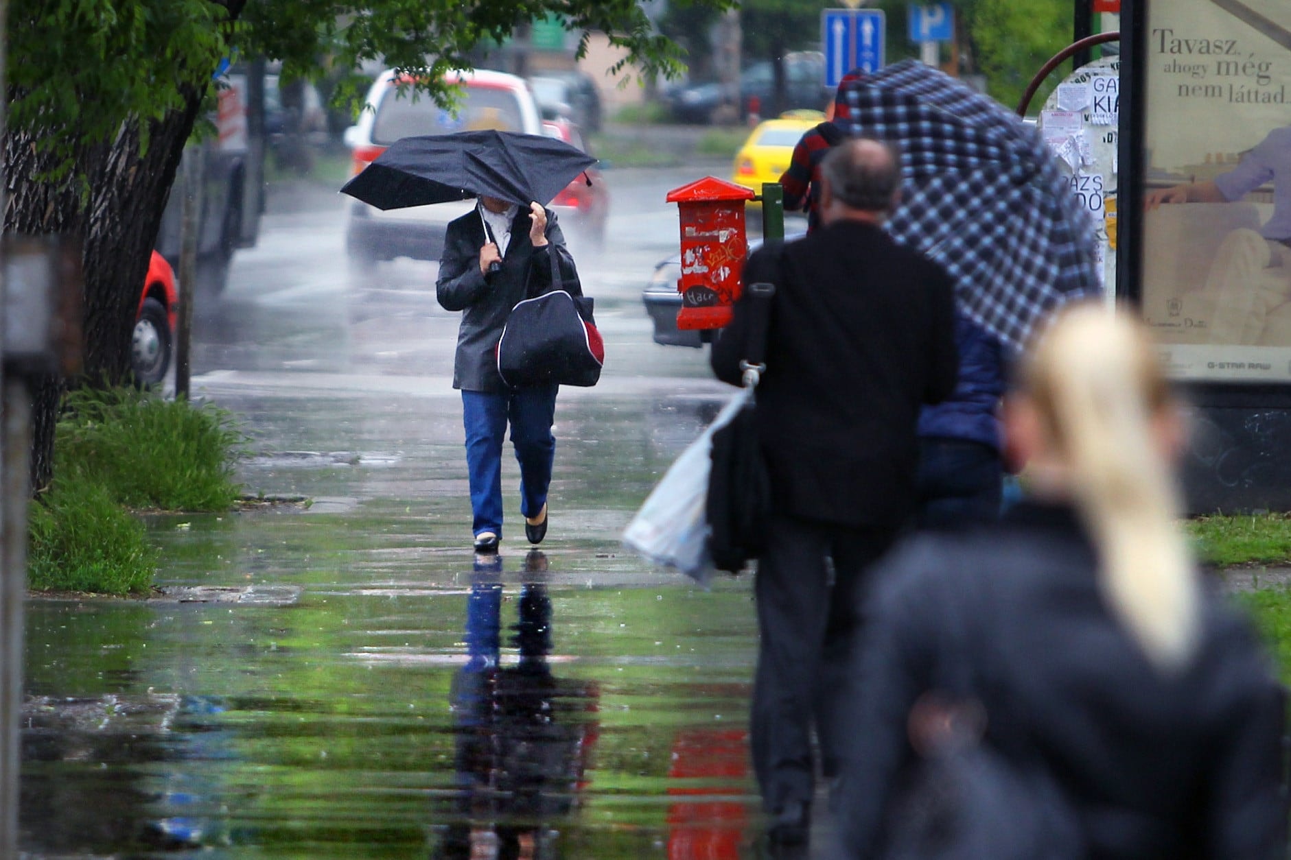 Sopront már elverte a jég, hamarosan a fővárosba ér a vihar + VIDEÓ