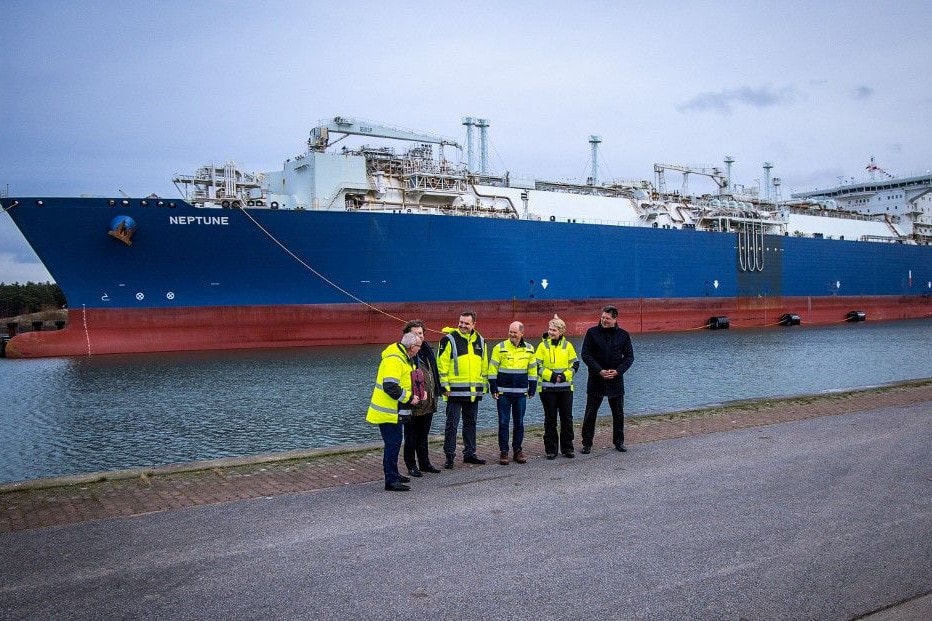 Átadták a második németországi LNG-terminált