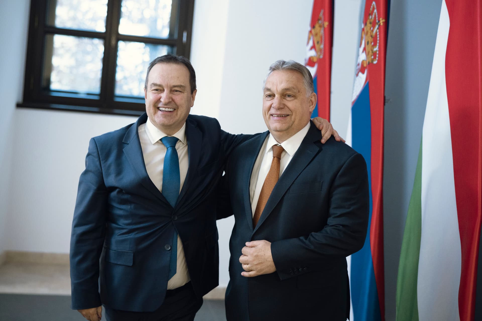 Magyarország és Szerbia is közvetlenül és súlyosan érzi a háború és a migráció hatásait