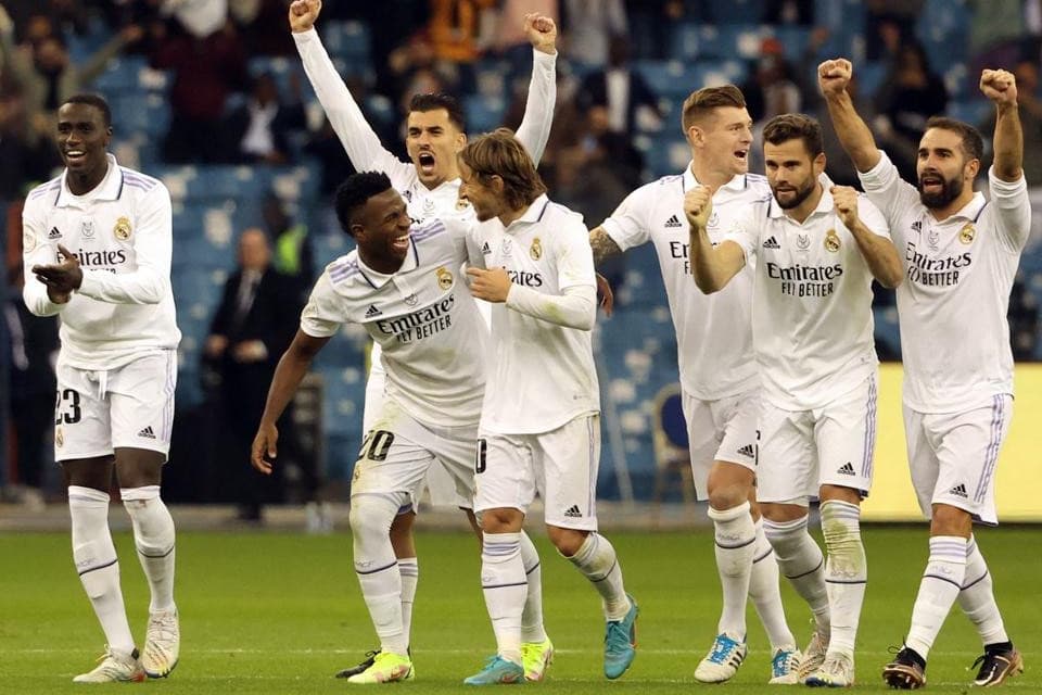 A Real Madrid kínkeservesen, de bejutott a spanyol Szuperkupa fináléjába