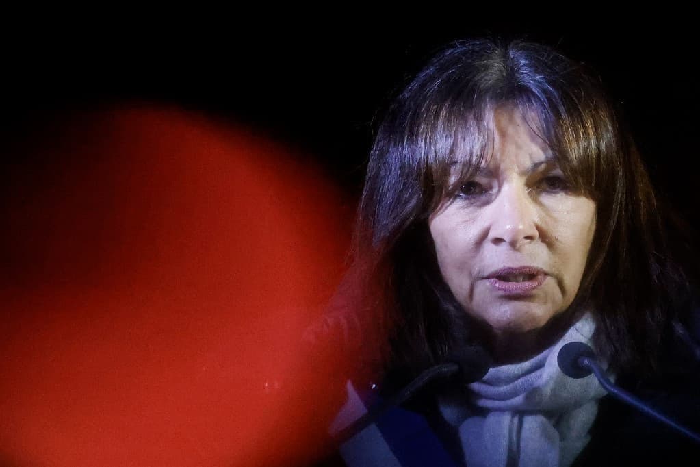 Anne Hidalgo: Semleges zászló nem igazán létezik!