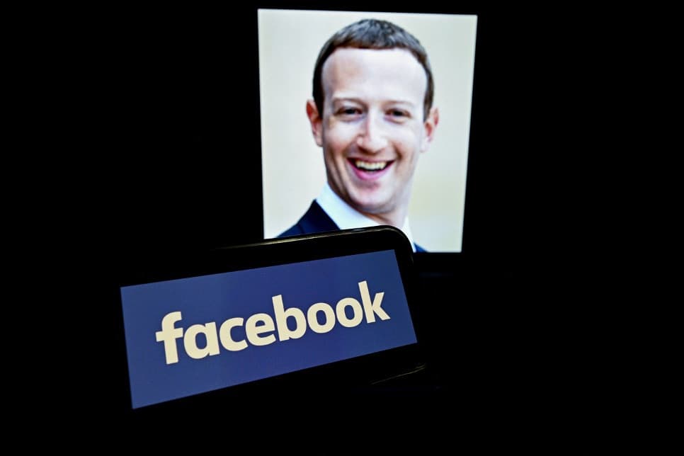 Beüt a fizetős Facebook a határba