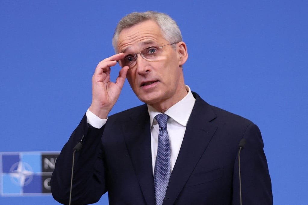 A NATO-főtitkár óva intette Kínát attól, hogy fegyvereket szállítson Oroszországnak