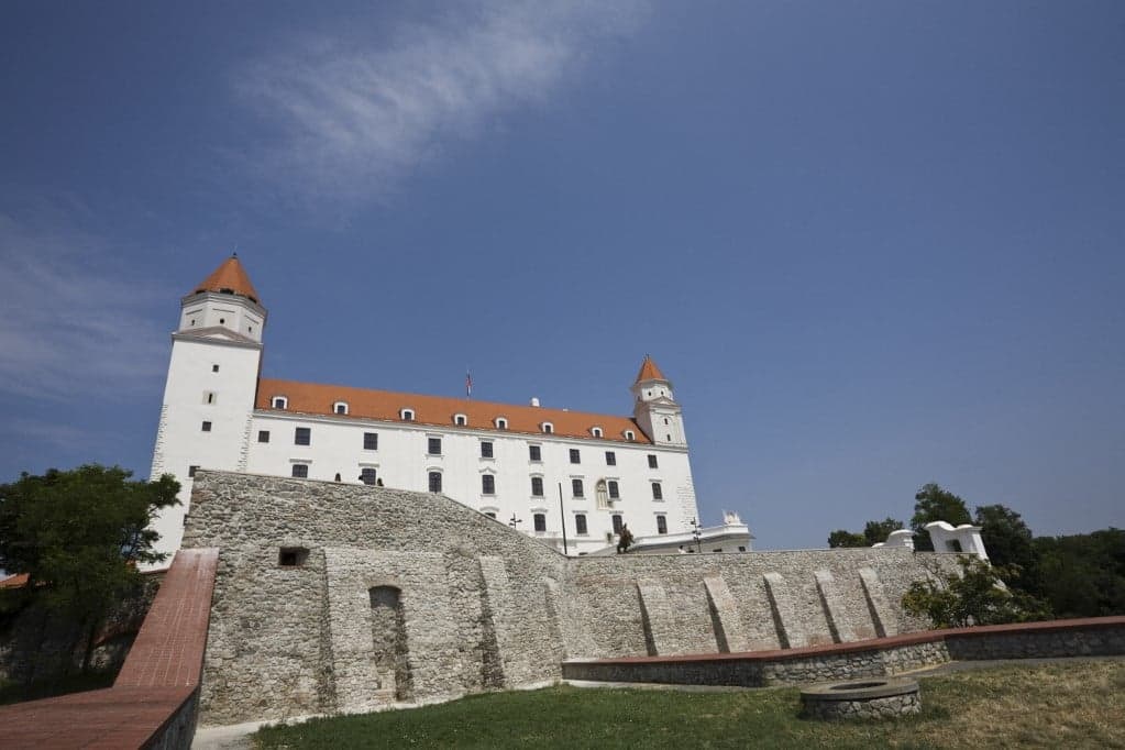 Pozsony és Kijev folytatja a csörtét