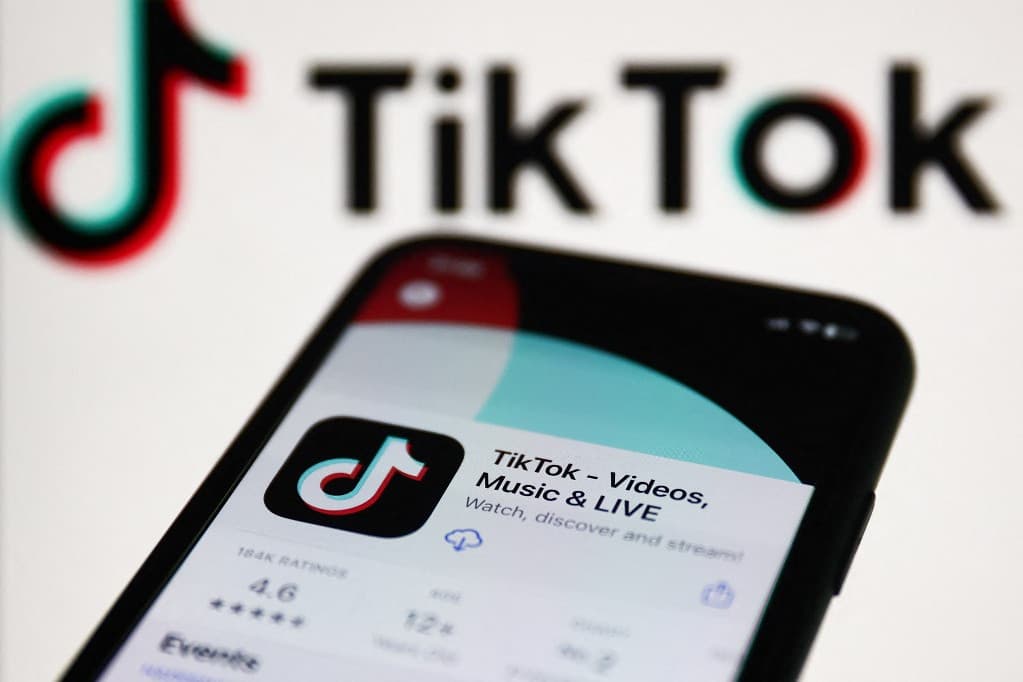 Azonnali hatállyal megtiltotta a brit kormány a TikTok használatát a hivatali eszközökön