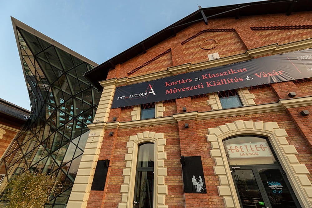 Csaknem negyven galéria vesz részt az Art and Antique művészeti vásáron
