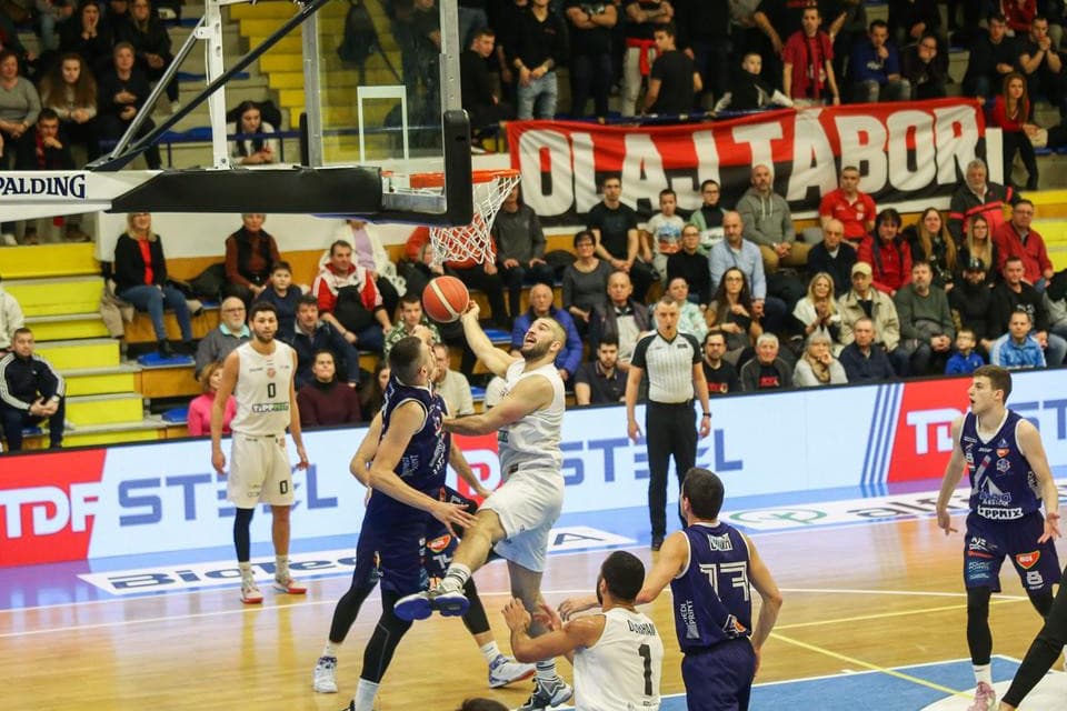 Otthon kapott ki az Olaj