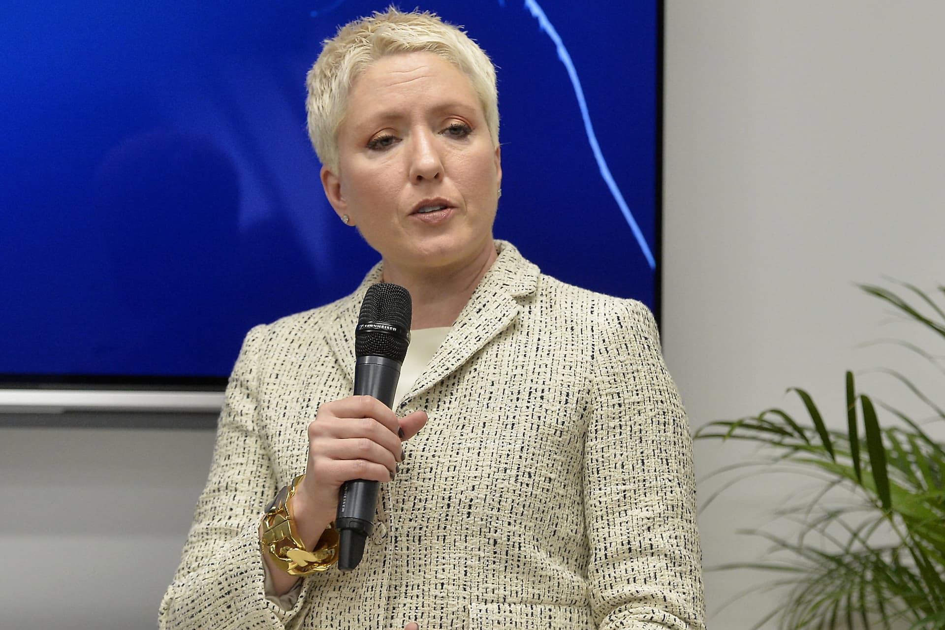 Shea Bradley-Farrell: A Biden-kormányzat tevékenysége nem az Egyesült Államok érdekeit szolgálja