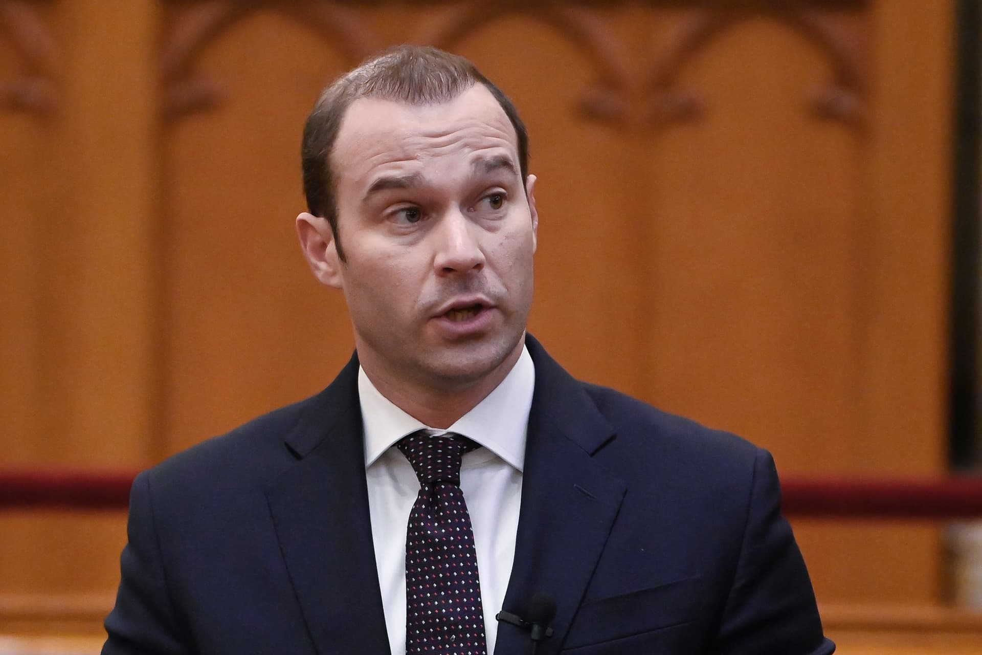 Hollik István: A baloldal háborúpárti álláspontja hihetetlen kockázatokat rejt magában