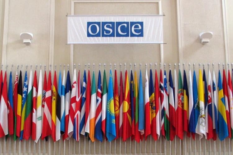 EBESZ: Ausztria köteles vízumot adni az orosz és a fehérorosz delegáció tagjainak