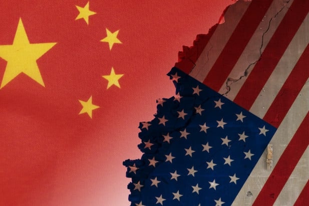 Peking visszautasítja az amerikai vádat, miszerint fegyvert szállítana Oroszországnak