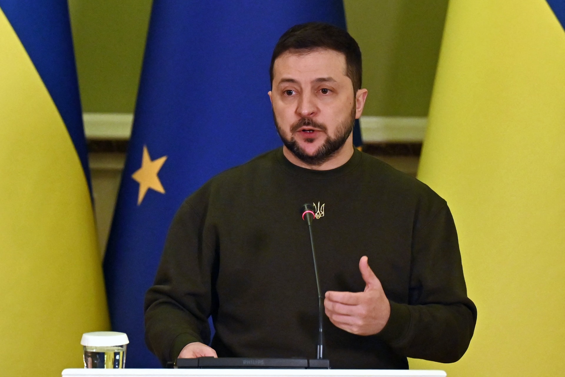 Volodimir Zelenszkij menesztette a Donyec-medence védelméért felelős parancsnokot