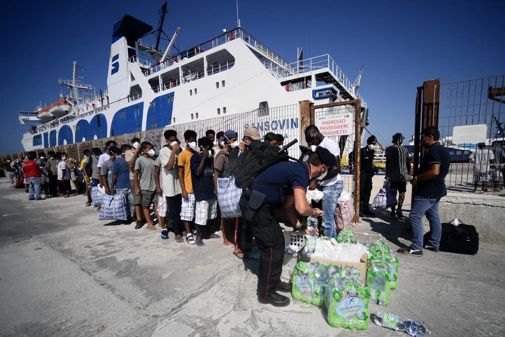 Napi rekordot döntött a Lampedusára érkező migránsok száma
