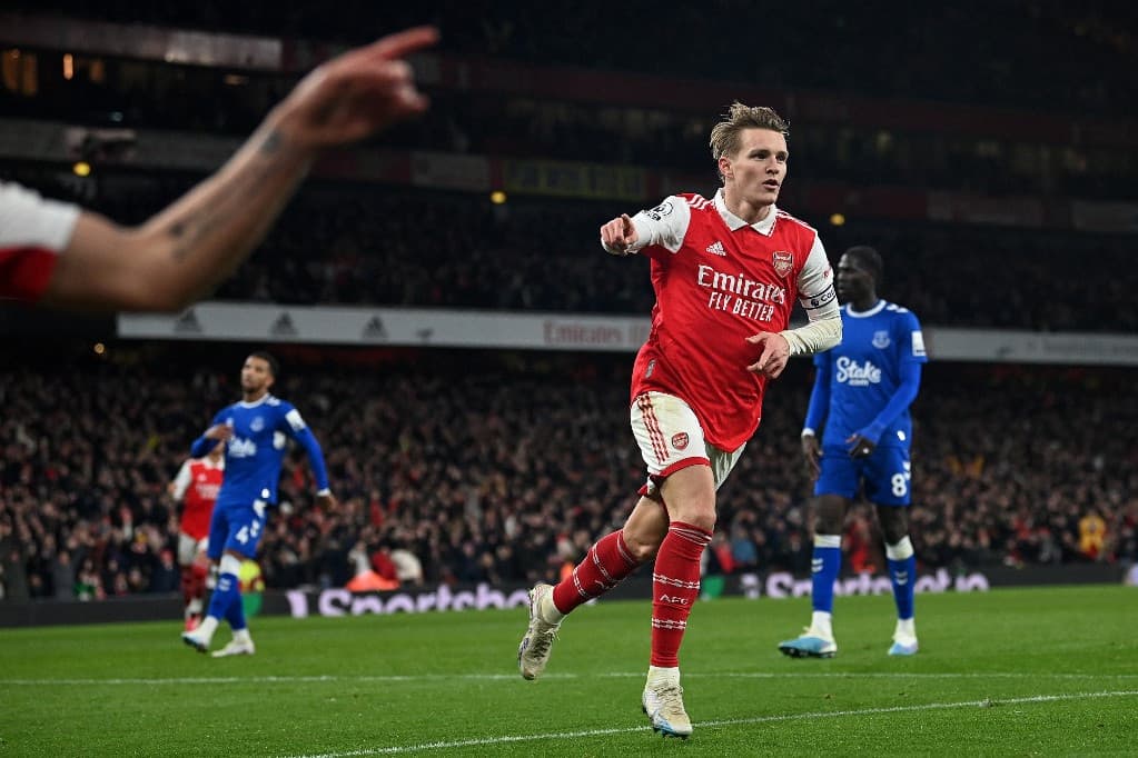 Liverpoolba látogat az éllovas Arsenal