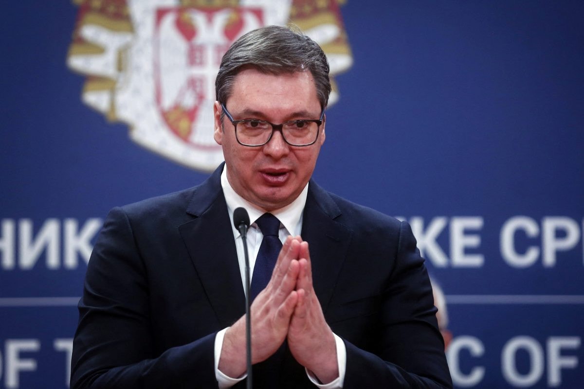 Vučić: Ahhoz. hogy javuljon a helyzet, le kell mondaniuk az észak-koszovói polgármestereknek