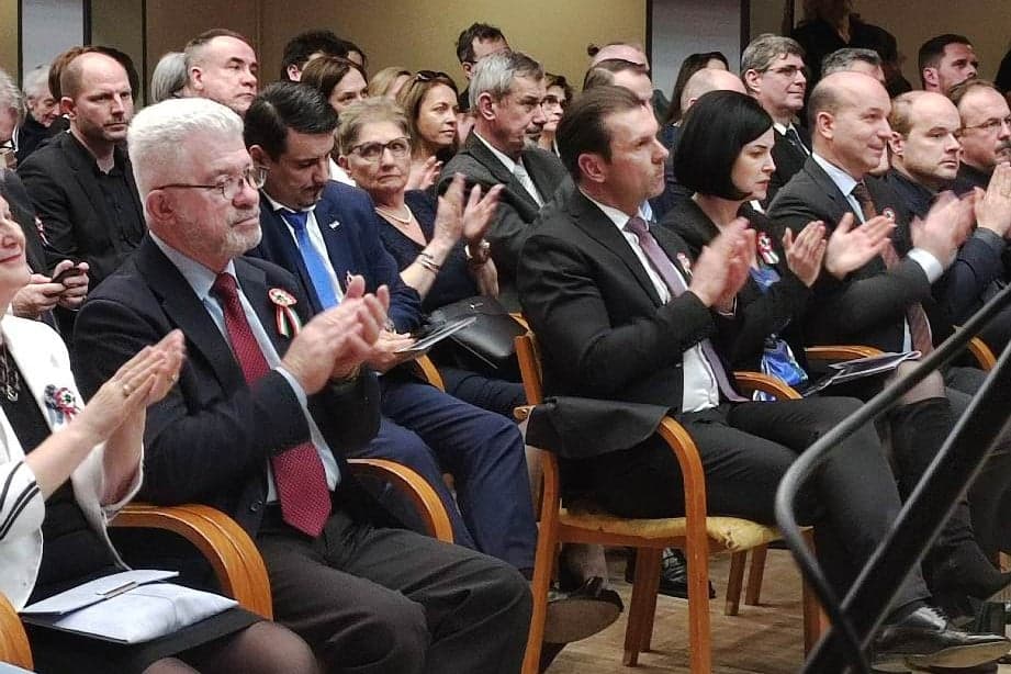 Mesterházy Attila nem cáfolta a DK-ba történő átigazolásának hírét