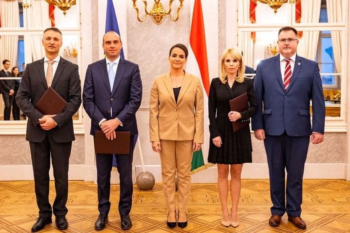 Elfogadta első éves jelentését a Korrupcióellenes Munkacsoport