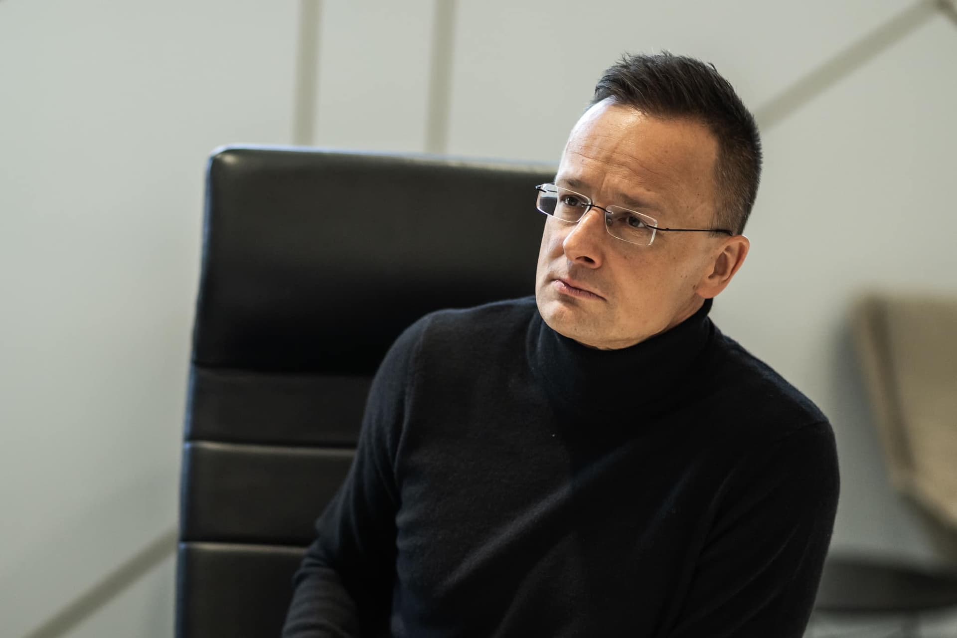A forgalom tudatos szervezésével kell biztosítani az osztrák–magyar határ gyors átjárhatóságát