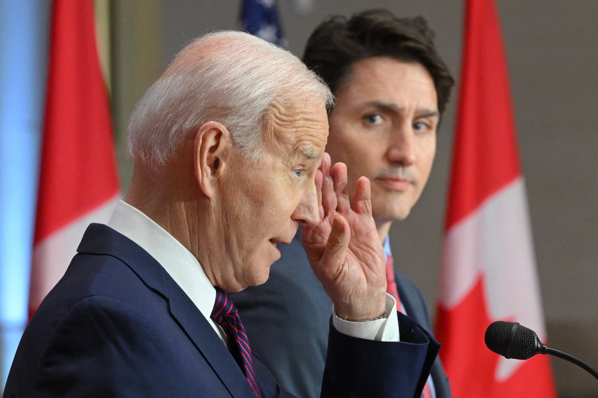 Biden és Trudeau szembeszáll a tekintélyelvű rendszerekkel