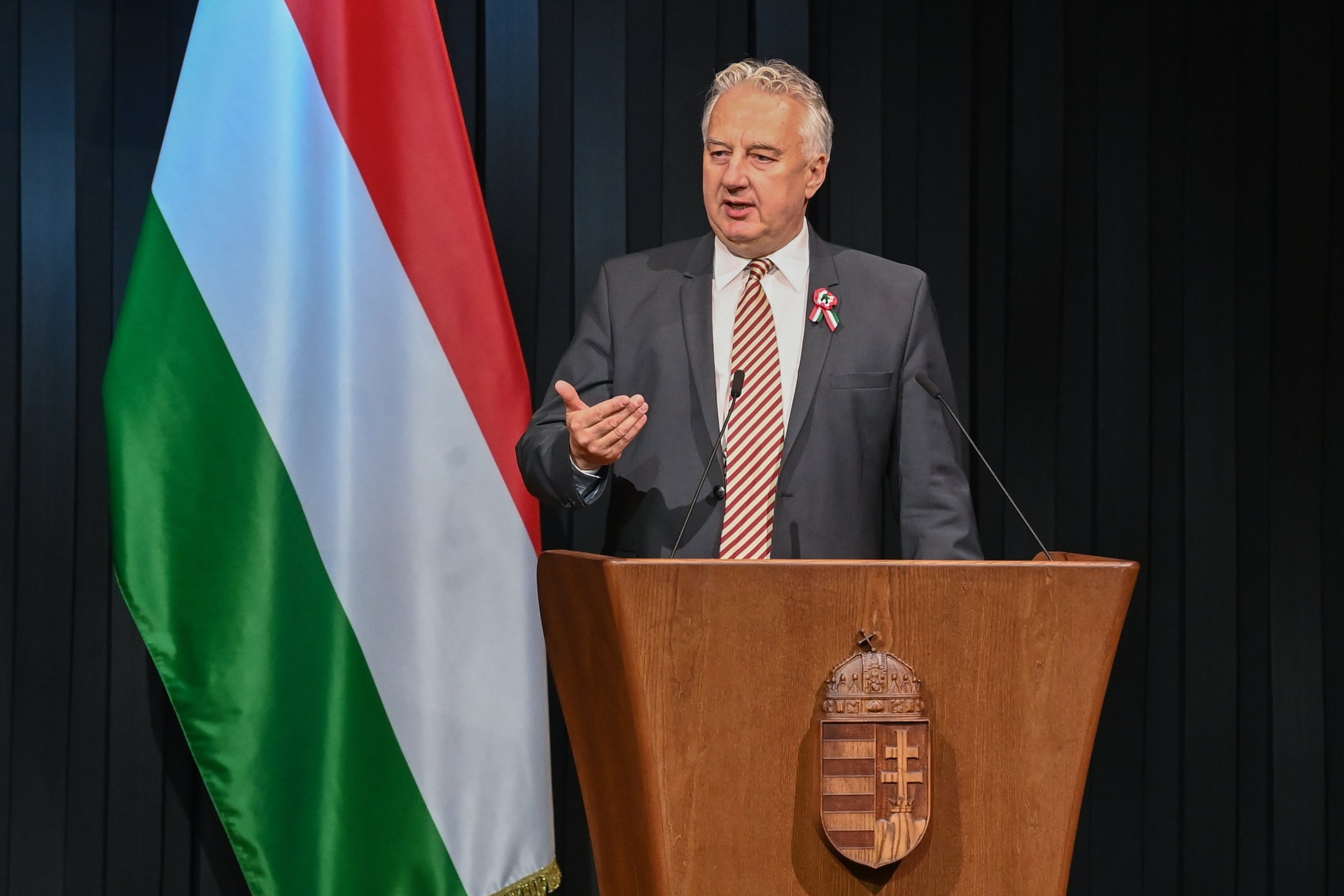 Semjén Zsolt: Az Orosz Ortodox Egyház gesztusa a kárpátaljai magyar hadifoglyok hazaszállítása