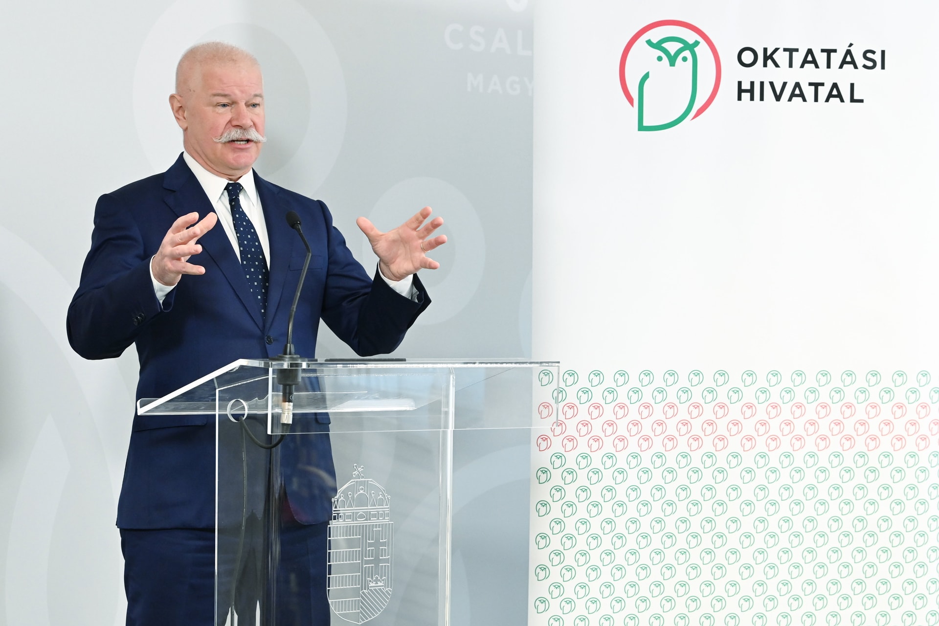 Csák János: Több mint 126 ezren jelentkeztek idén a felsőoktatásba