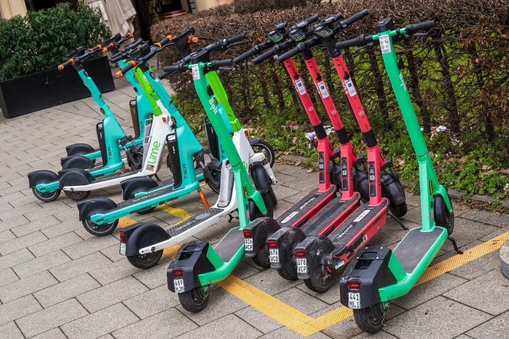 A vártnál gyorsabban terjed a rolleres közlekedés a magyarországi utakon