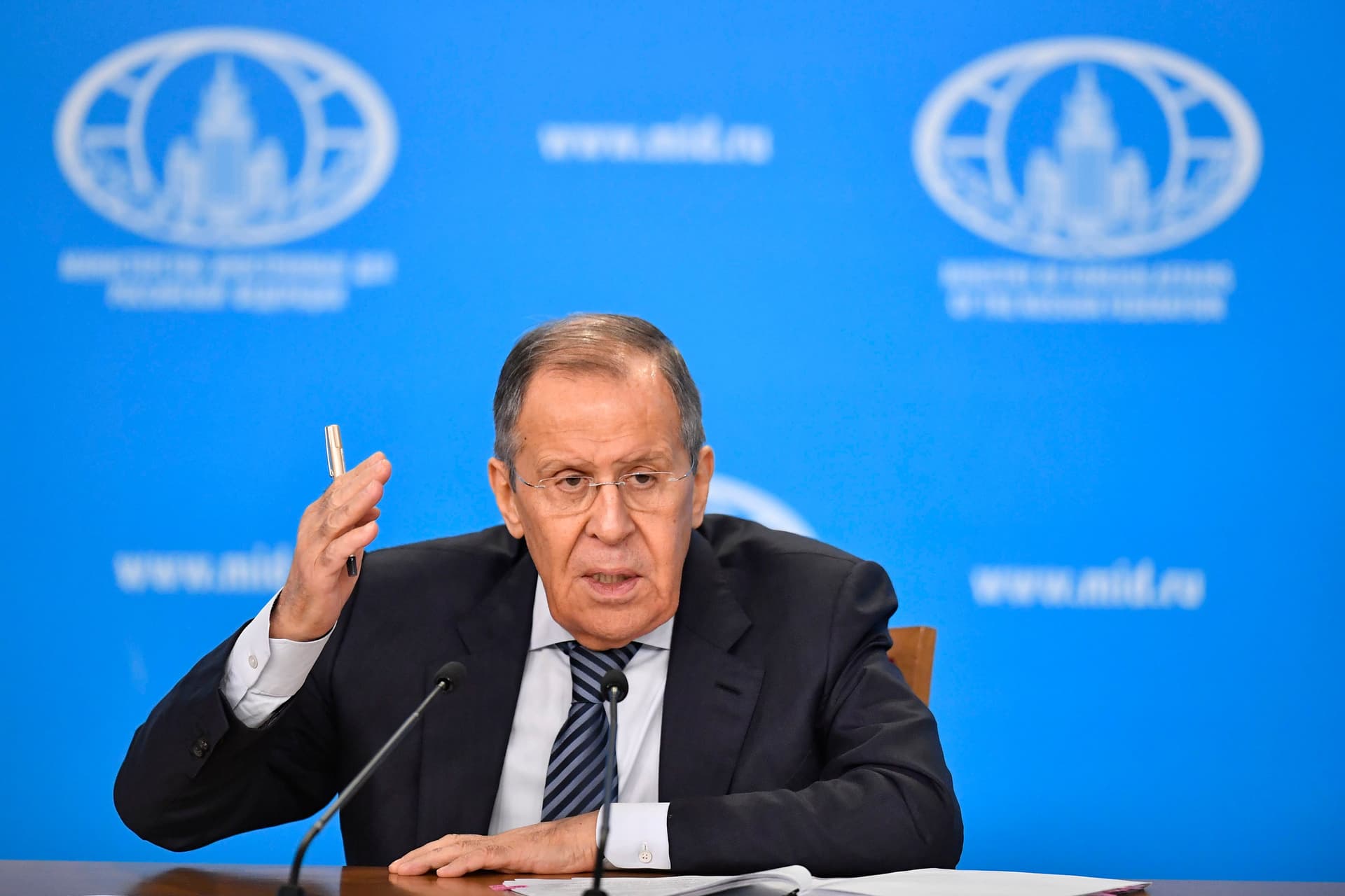 Lavrov: Egyetlen ország sincs biztonságban az USA és szövetségesei ellenséges támadásaitól