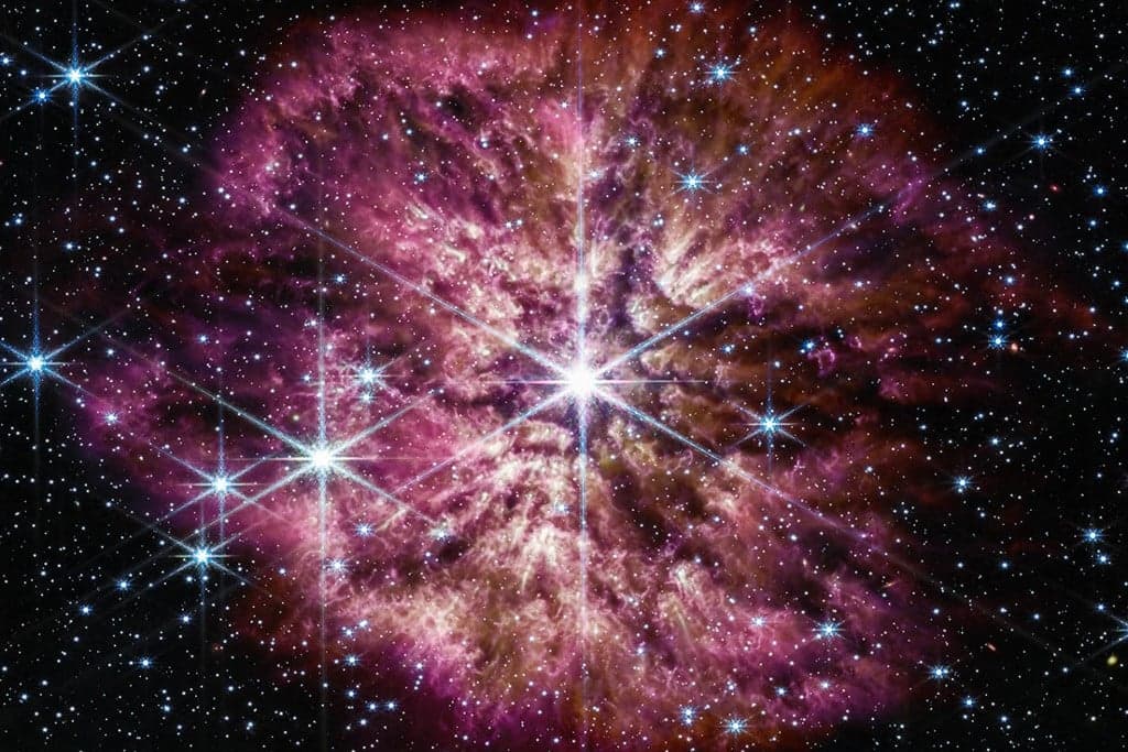 Fogják a fejüket a NASA tudósai: olyan fényes egy kozmikus objektum, hogy ellentmond a fizika törvényeinek