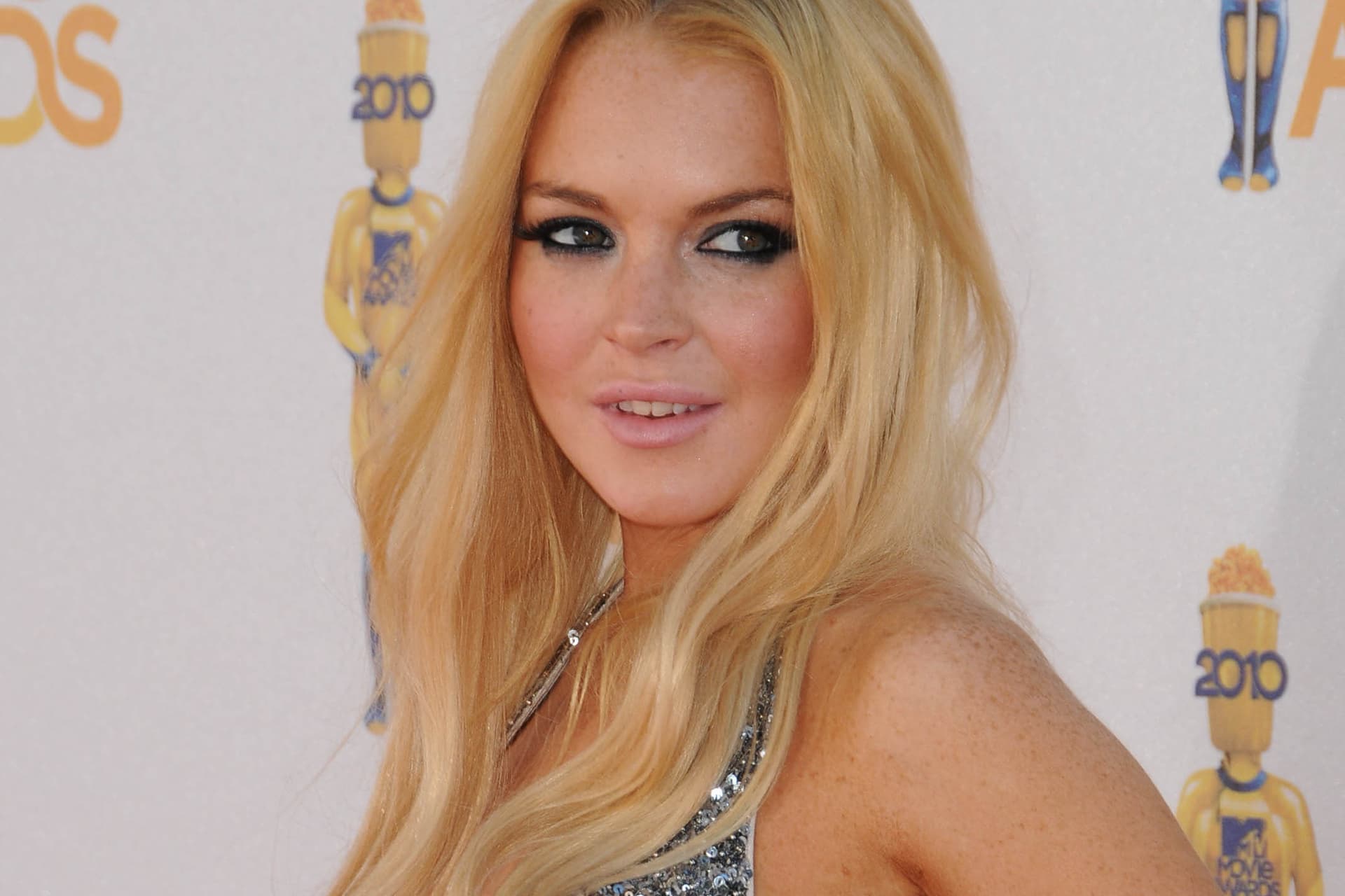 Lindsay Lohan gyermeket vár