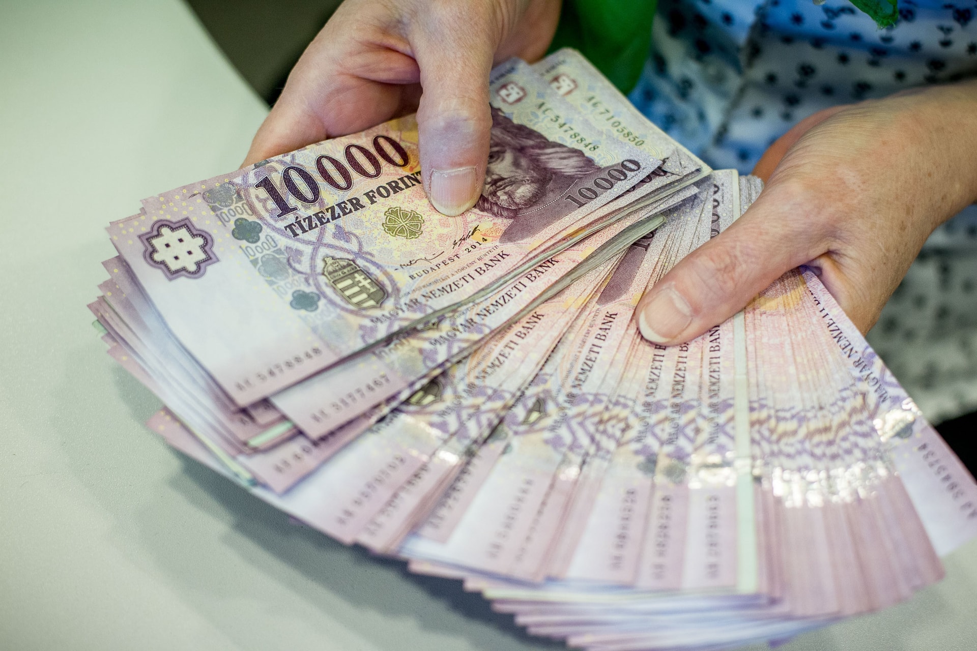 Egyre több ember bankszámláját fosztogatják a csalók