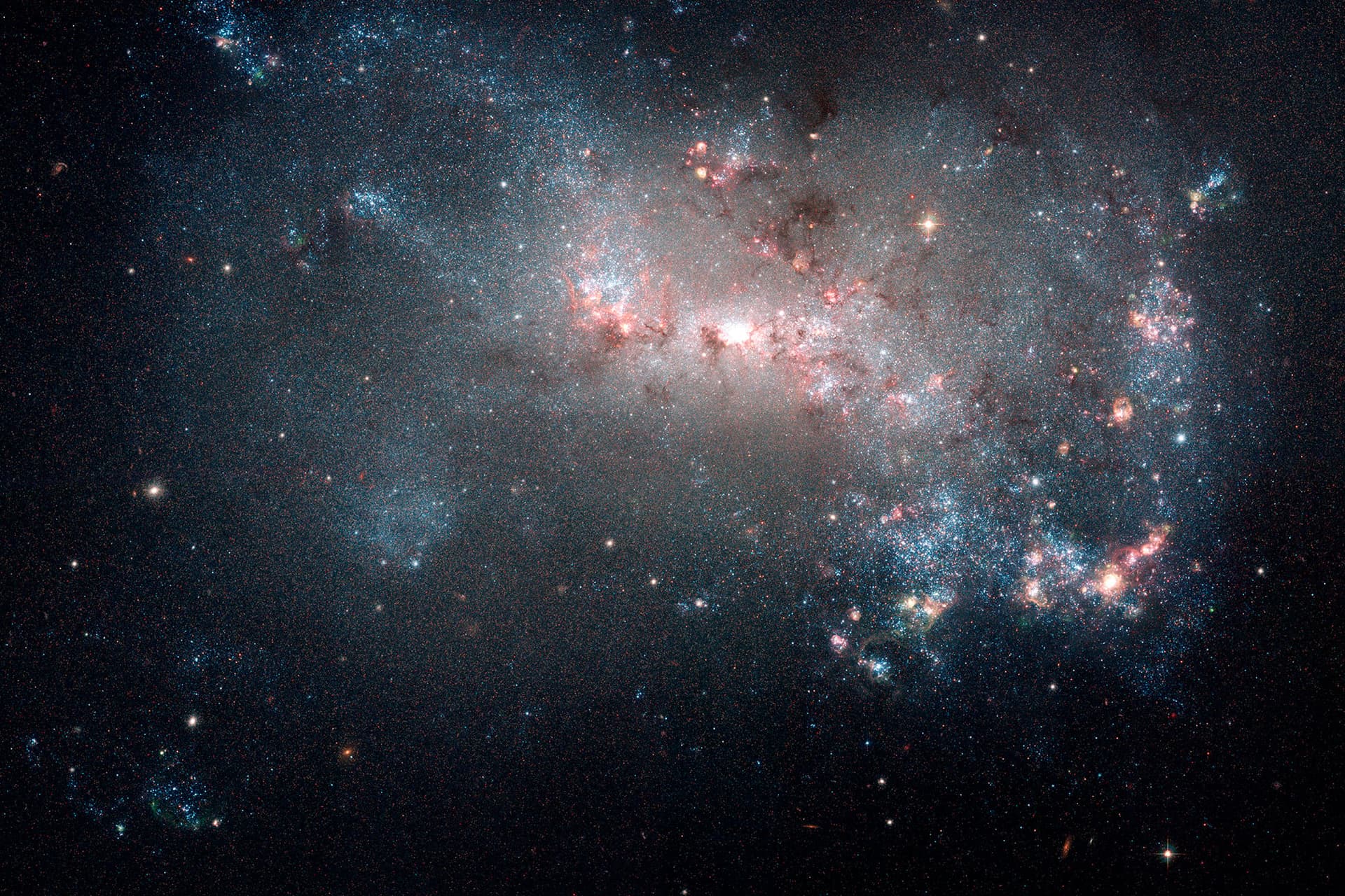 Elindult a sötét univerzum titkainak feltárására az Euclid európai űrtávcső