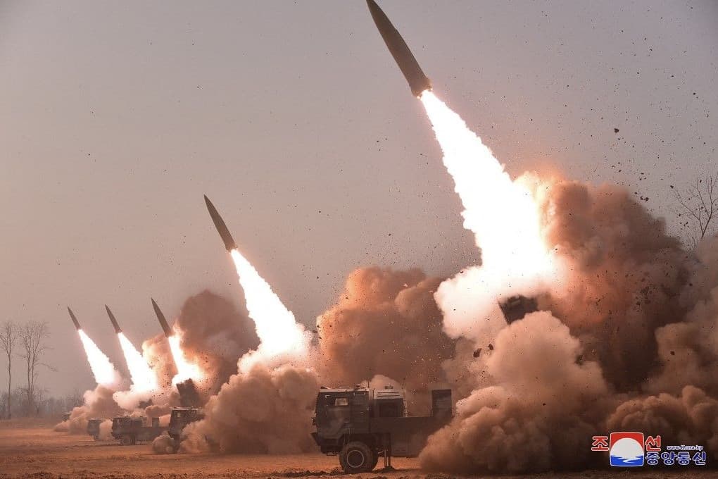 Észak-Koreának azért van szüksége atomfegyverekre, hogy megvédje magát az USA és Dél-Korea ellen