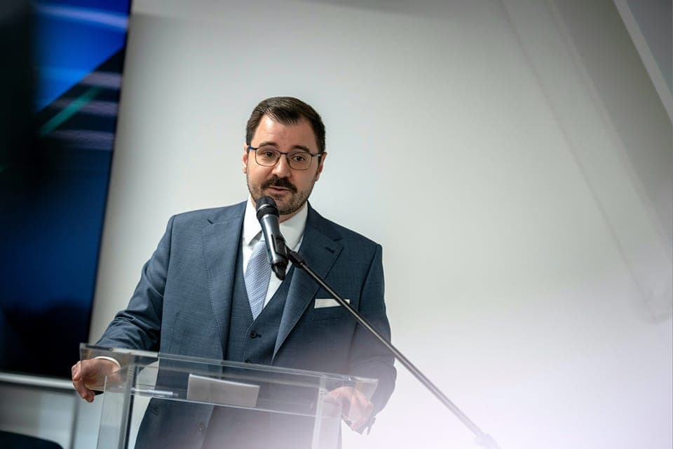 Szánthó Miklós: A gyermekvédelem elleni lobbizással árul hazát Cseh Katalin Brüsszelben