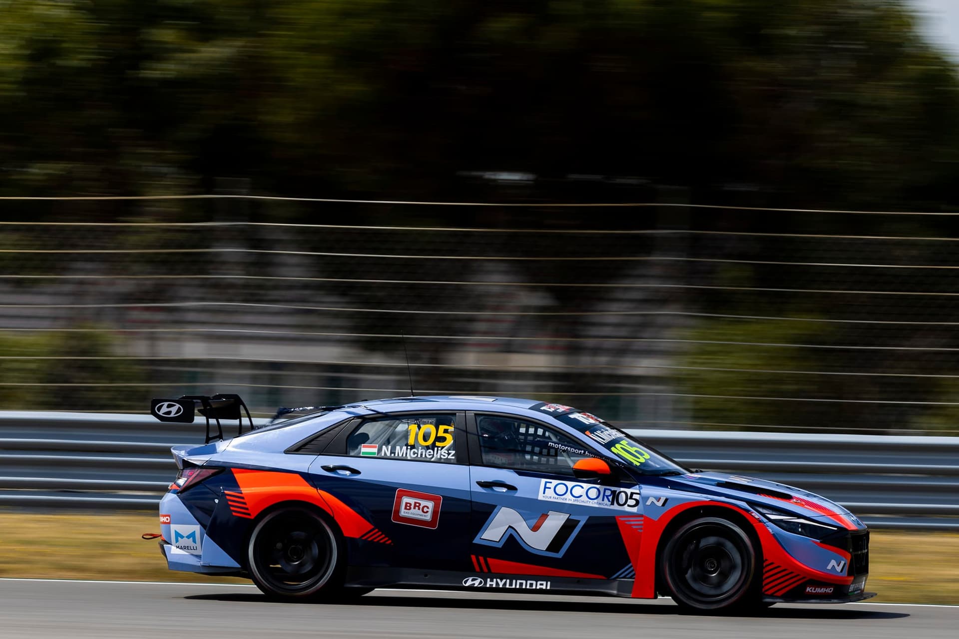 Michelisz rajt-cél győzelemmel kezdett