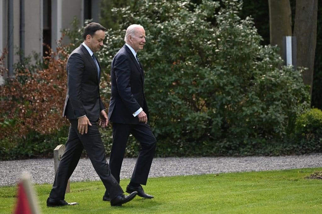 Biden Írországban kritizálta Londont