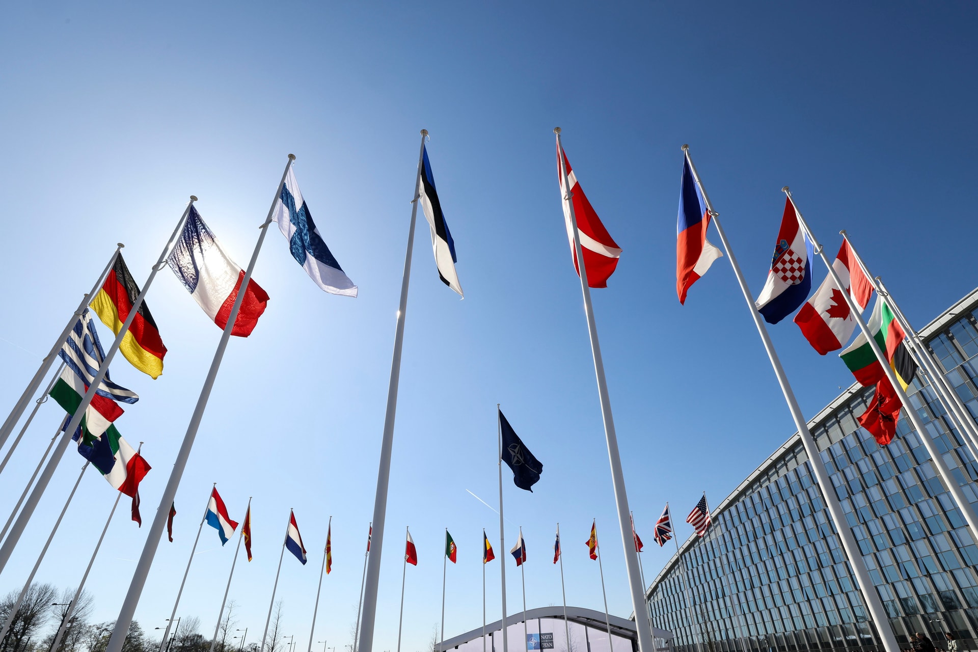 Hazája NATO-tagságát sürgette az ukrán elnök Helsinkiben