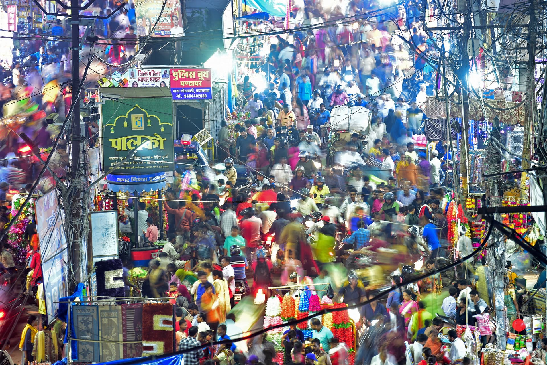 Már áprilisban meghaladhatja India népessége Kínáét