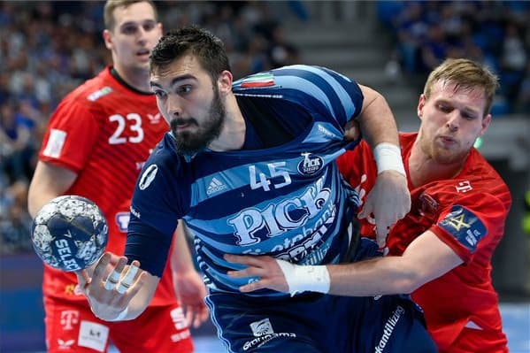 Rosta Miklós a Dinamo Bucurestinél folytatja