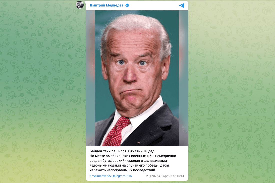 Medvegyev egy képpel reagált Biden bejelentésére, akit kétségbeesett nagypapának nevezett
