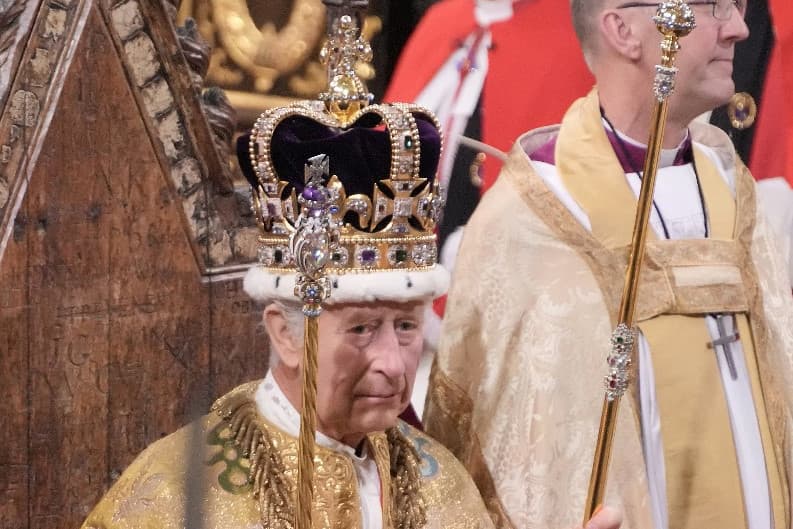 III. Károly immáron királynak hívhatja magát