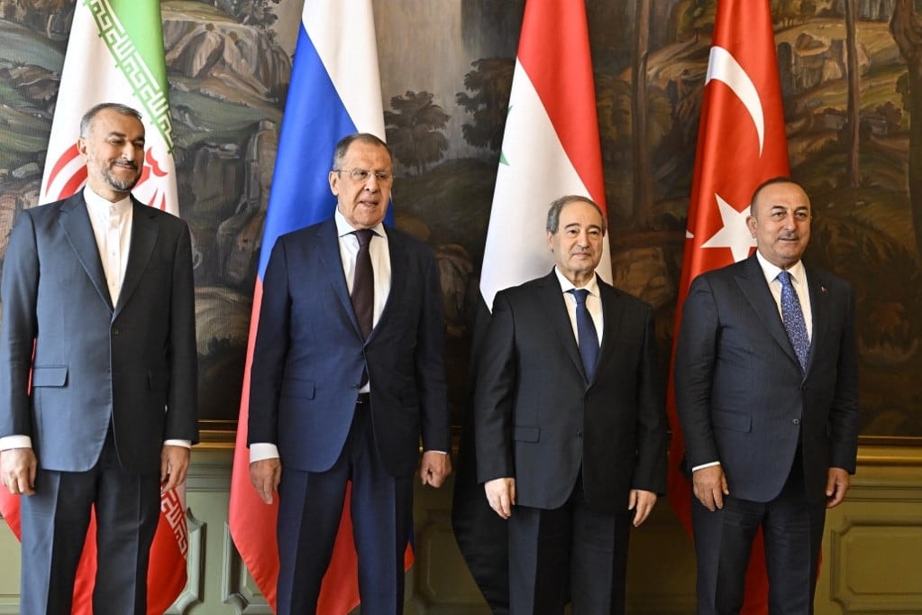Rendezi kapcsolatait Szíria és Törökország